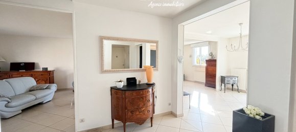 4 bedrooms House in Ludres, France No. 211905 3