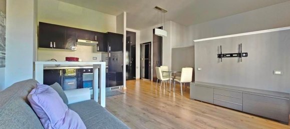 1 bedroom Apartment in Turin, Italy No. 363712 2