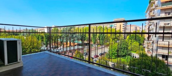 1 bedroom Apartment in Turin, Italy No. 363712 10