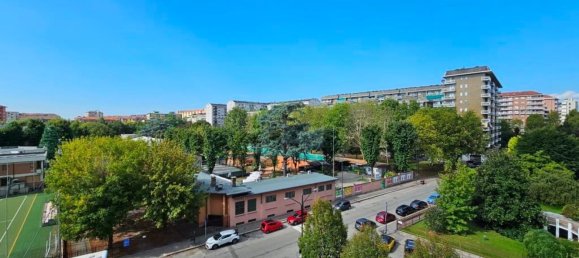 1 bedroom Apartment in Turin, Italy No. 363712 9