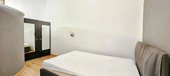 1 bedroom Apartment in Turin, Italy No. 363712 4