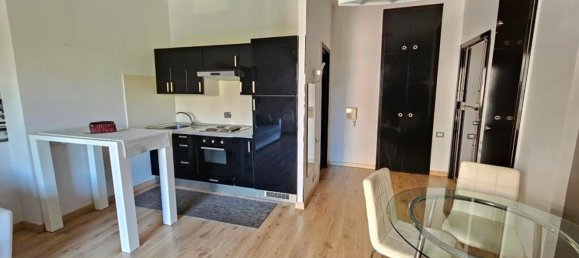 1 bedroom Apartment in Turin, Italy No. 363712 3