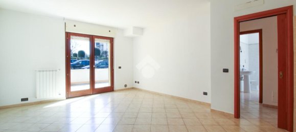3 rooms Apartment in Ortona, Italy No. 14800 5