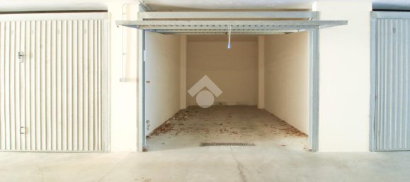 3 rooms Apartment in Ortona, Italy No. 14800 2