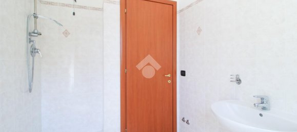 3 rooms Apartment in Ortona, Italy No. 14800 33