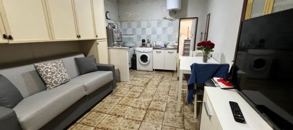 Studio in Naples, Italy, Nr. 31601 3