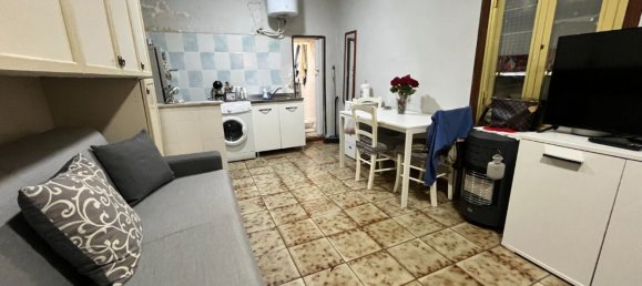 Studio in Naples, Italy, Nr. 31601 5