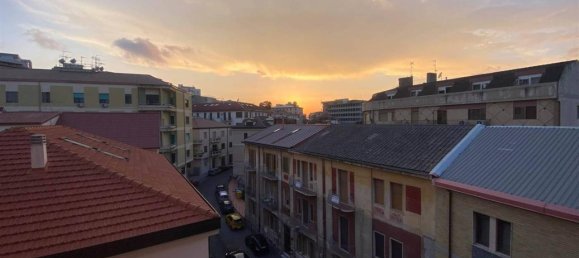 5 rooms Apartment in Catanzaro, Italy No. 19658 15