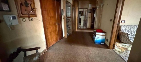 5 rooms Apartment in Catanzaro, Italy No. 19658 5