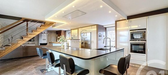 5 bedrooms Townhouse in Saint-Joseph, France No. 199229 2