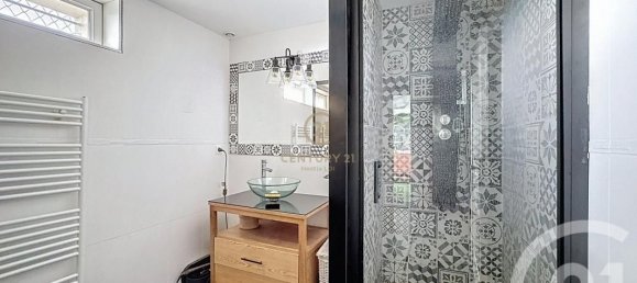 5 bedrooms Townhouse in Saint-Joseph, France No. 199229 5