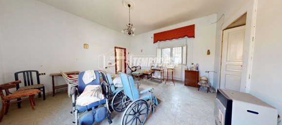 Apartamento de 5 dormitorios en Aversa, Italy No. 363615 17