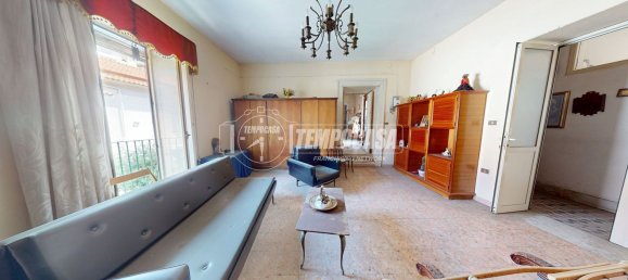 Apartamento de 5 dormitorios en Aversa, Italy No. 363615 3