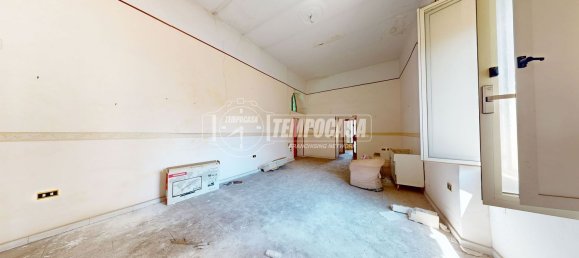 Apartamento de 5 dormitorios en Aversa, Italy No. 363615 14