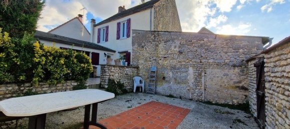 3 bedrooms House in Gouillons, France No. 215176 20