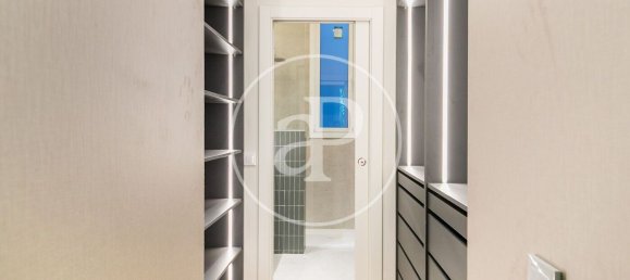 3 bedrooms Apartment in Eixample, Spain No. 26434 10