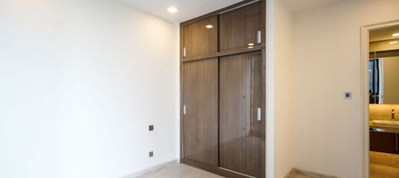 2 rooms Office in District 1, Vietnam No. 17835 9