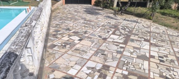 3 bedrooms House in Hinojos, Spain No. 157541 4