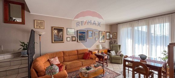 4 rooms House in Arcisate, Italy No. 211782 6