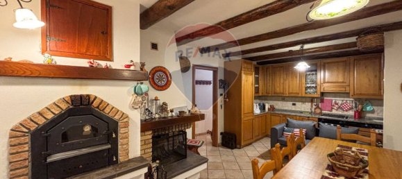 4 rooms House in Arcisate, Italy No. 211782 35