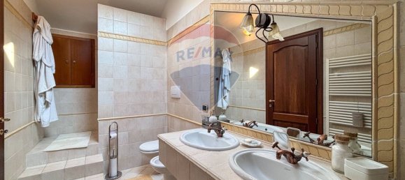 4 rooms House in Arcisate, Italy No. 211782 27