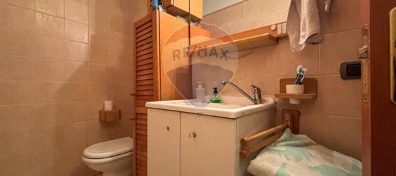 4 rooms House in Arcisate, Italy No. 211782 37