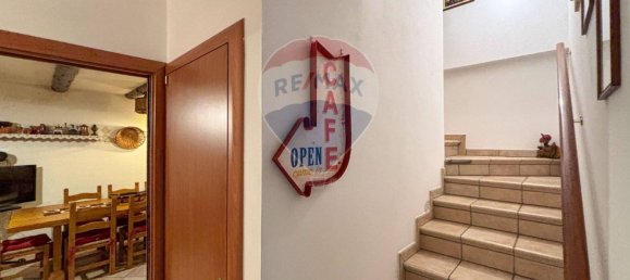 4 rooms House in Arcisate, Italy No. 211782 32