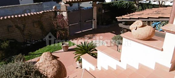 Apartamento de 3 dormitorios en Rome, Italy No. 27189 10