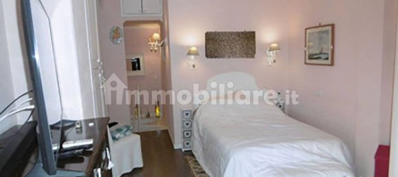 Apartamento de 3 dormitorios en Rome, Italy No. 27189 8