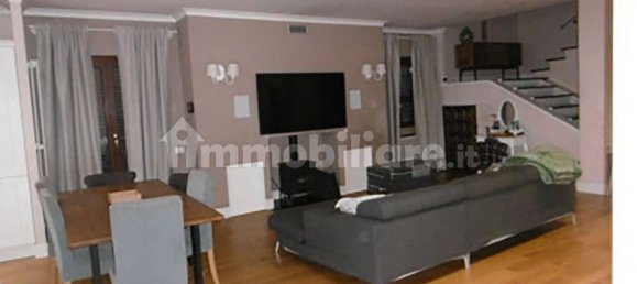 Apartamento de 3 dormitorios en Rome, Italy No. 27189 3