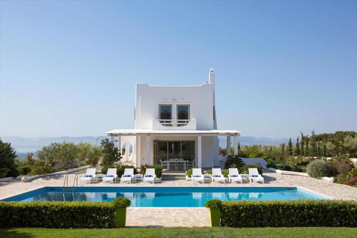 500m² Villa in Loutraki, Greece No. 7561