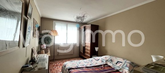 2 bedrooms Apartment in Paris, France No. 185544 4