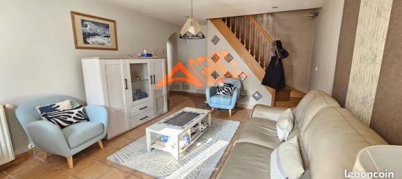 Casa de 3 dormitorios en Luzarches, France No. 300639 2