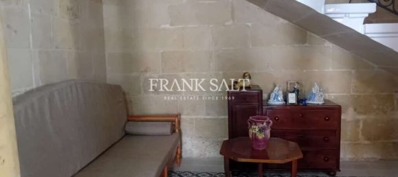 3 bedrooms House in Victoria, Malta No. 11512 12