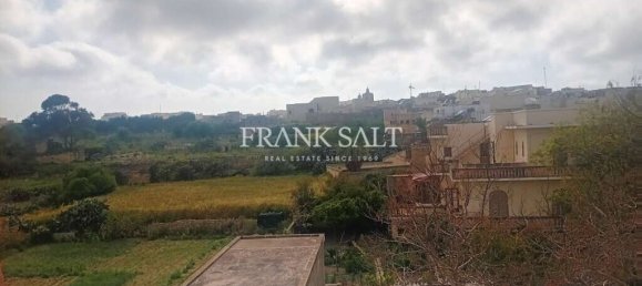 3 bedrooms House in Victoria, Malta No. 11512 3