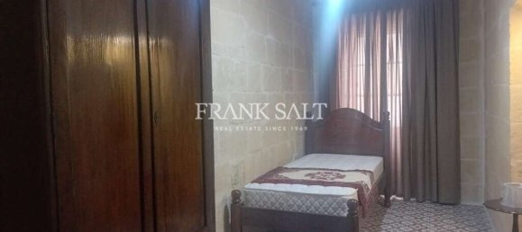 3 bedrooms House in Victoria, Malta No. 11512 5