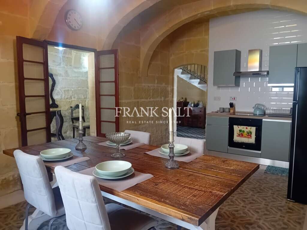 3 bedrooms House in Victoria, Malta No. 11512