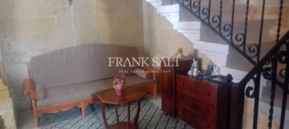 3 bedrooms House in Victoria, Malta No. 11512 8