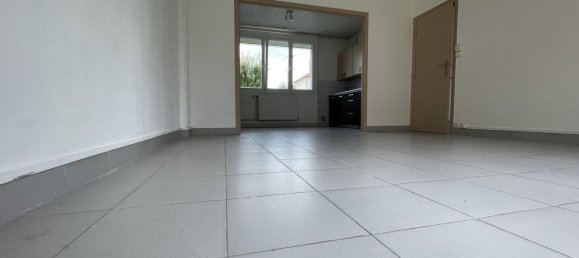 Casa de 4 dormitorios en Vervins, France No. 227437 3