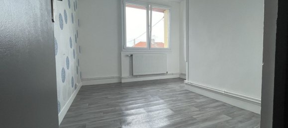 Casa de 4 dormitorios en Vervins, France No. 227437 8