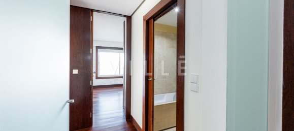 4 bedrooms Apartment in Porto, Portugal No. 120517 9