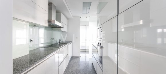 4 bedrooms Apartment in Porto, Portugal No. 120517 5