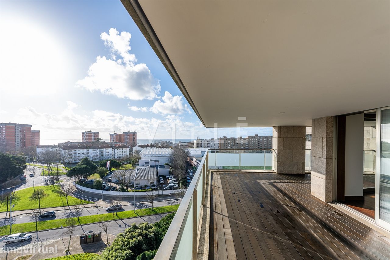 4 bedrooms Apartment in Porto, Portugal No. 120517