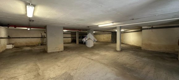 4 rooms Apartment in Carrara, Italy No. 161590 3