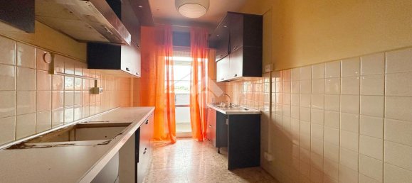 4 rooms Apartment in Carrara, Italy No. 161590 5
