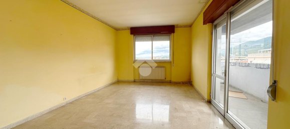 4 rooms Apartment in Carrara, Italy No. 161590 10