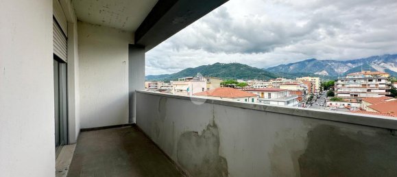 4 rooms Apartment in Carrara, Italy No. 161590 14