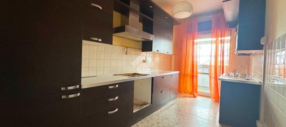 4 rooms Apartment in Carrara, Italy No. 161590 7