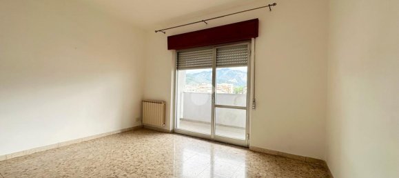 4 rooms Apartment in Carrara, Italy No. 161590 18