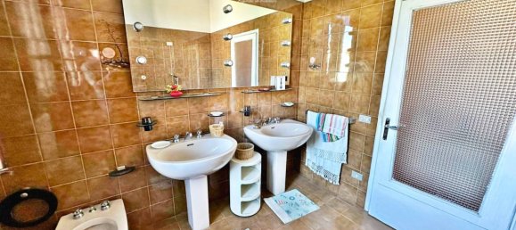 Дом с 3 спальнями в Кампи Бизенцио, Италия № 91452 21